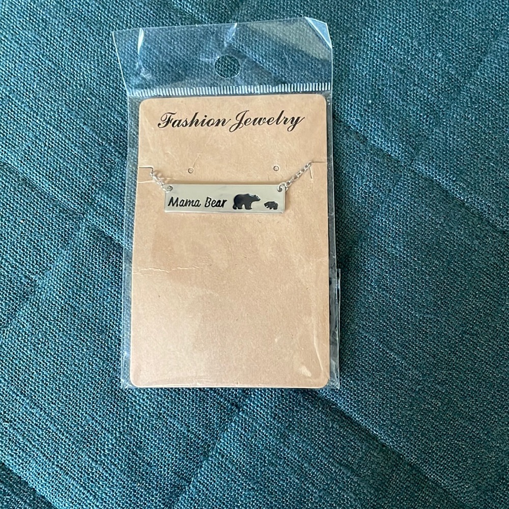 Mama Bear Necklace - Silver - NWT